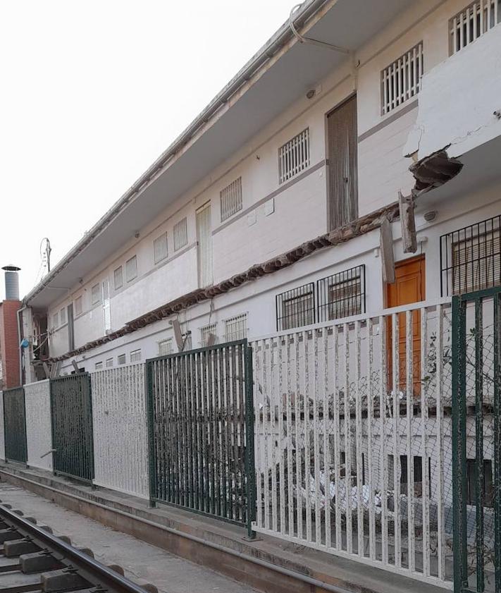 Imagen secundaria 2 - Preocupación vecinal y situación del edificio con el derrumbe