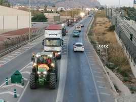 La marcha de tractores llega a Orihuela.