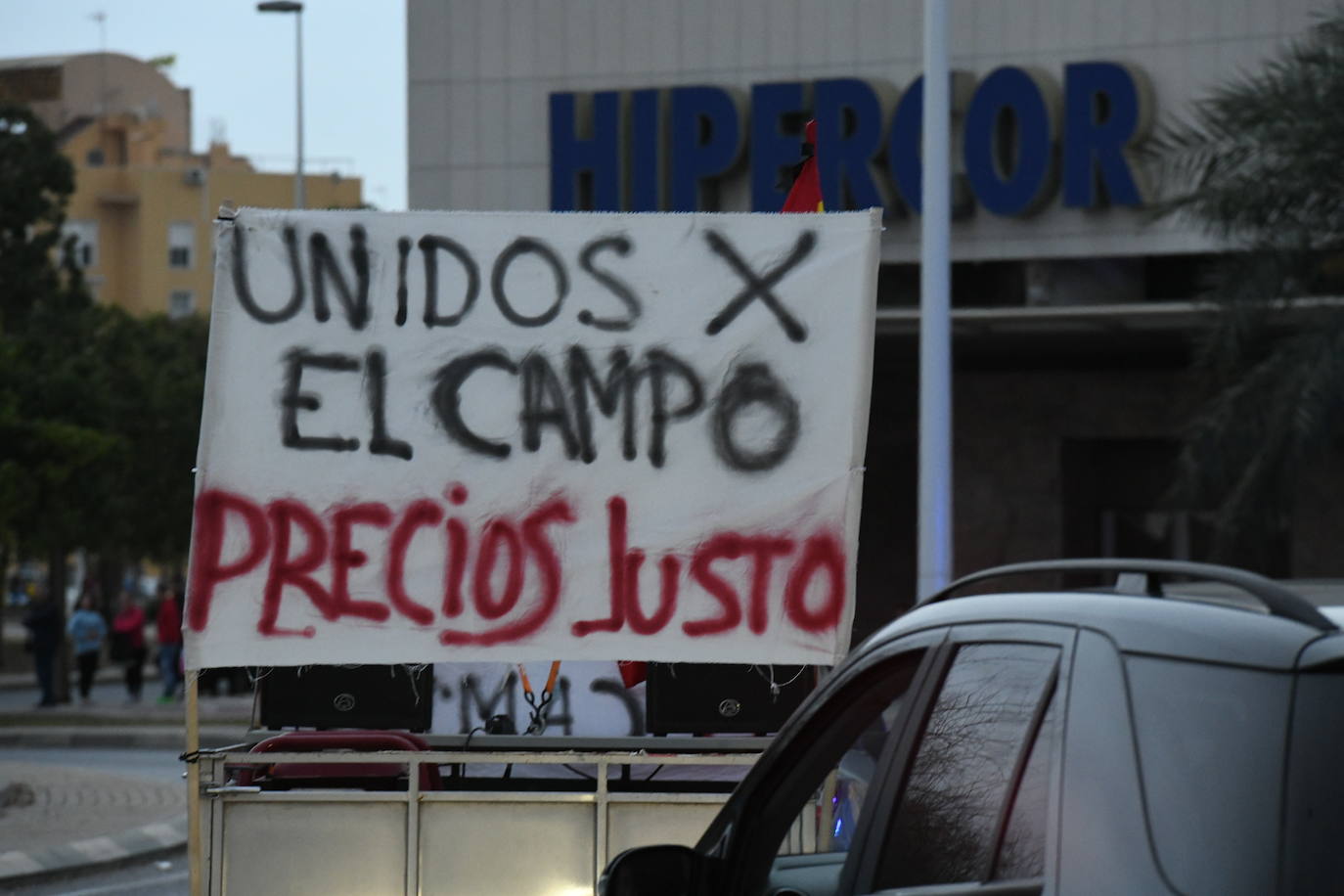 La tractorada de Elche en imágenes