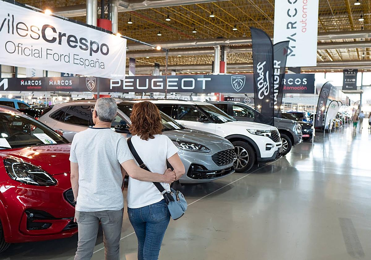 Feria de coches de segunda mano en Alicante.