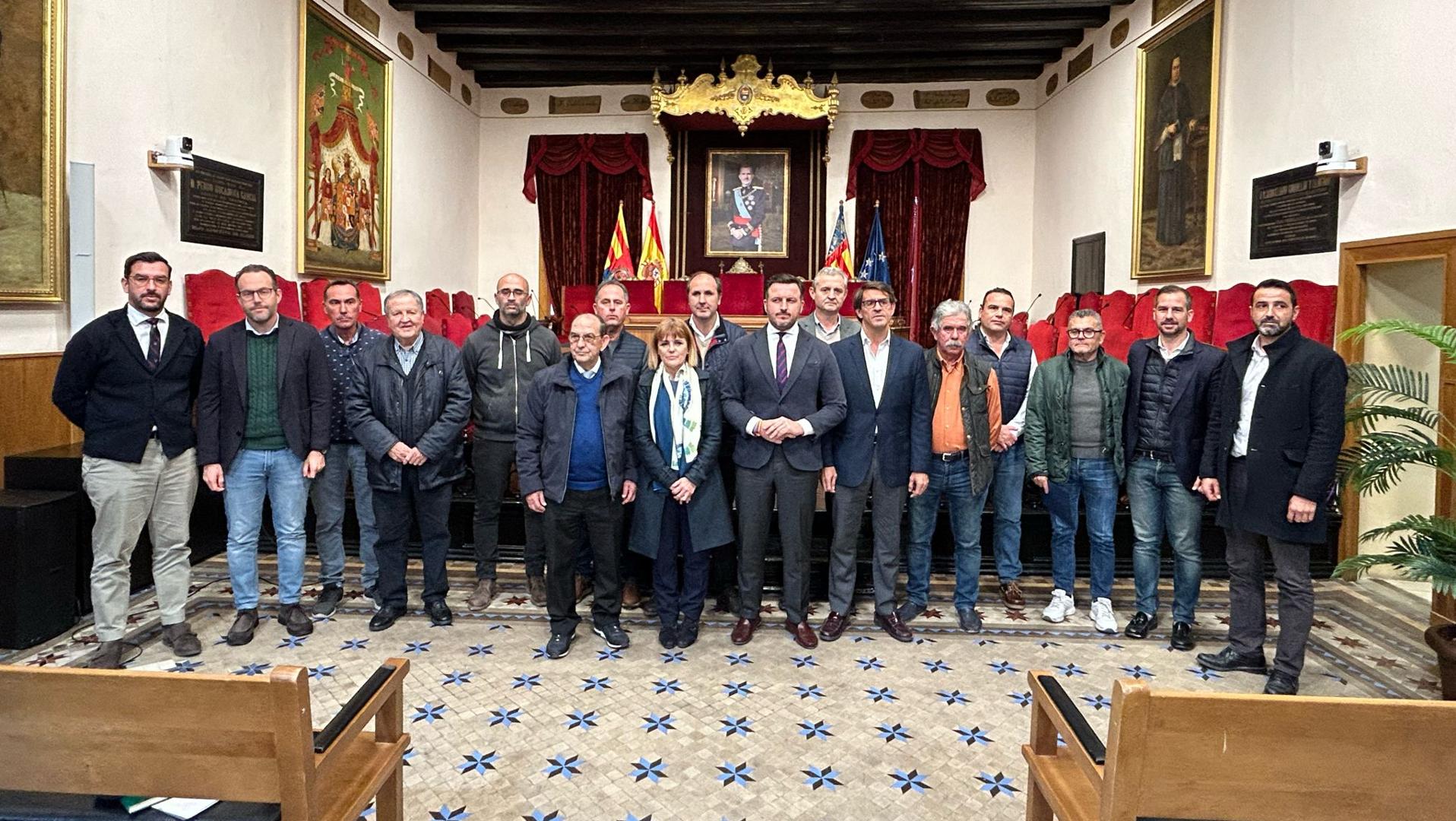 Pp Y Psoe Se Unen En El Ayuntamiento De Elche A Favor De Los