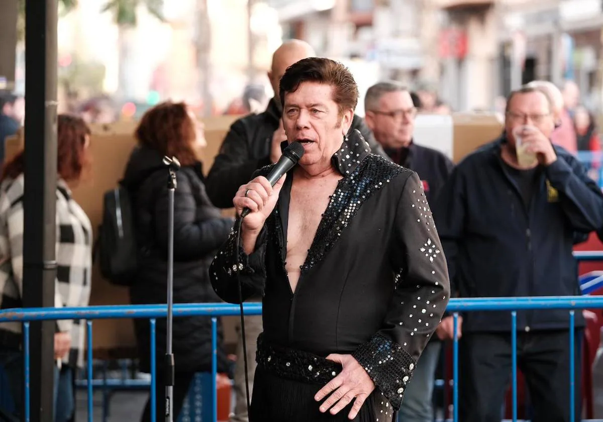 Vídeo de la actuación de Emilio Sánchez, el Emilvis de Alicante, durante el Carnaval.