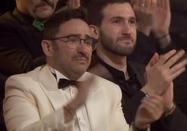 Bayona y Navas durante la gala de los Goya.