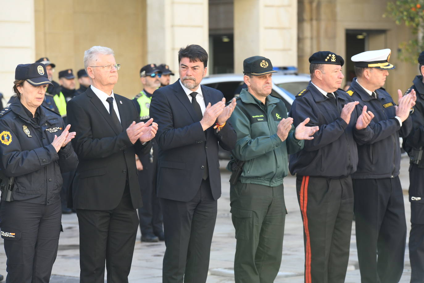 La provincia de Alicante se suma a la condena por el asesinato de dos guardias civiles en acto de servicio en Barbate