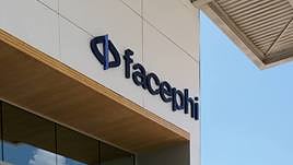 La sede de Faceplhi está situada en el centro Panoramis de Alicante.