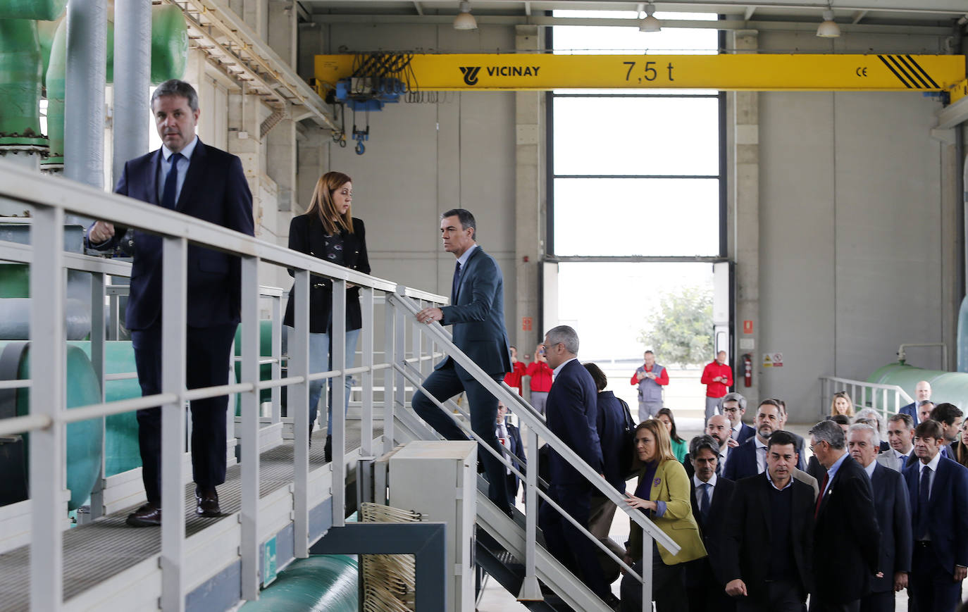 Así ha sido la visita de Pedro Sánchez a la desaladora de Torrevieja