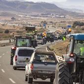 Los agricultores desoyen al TSJ ante la prohibición de la tractorada de este viernes