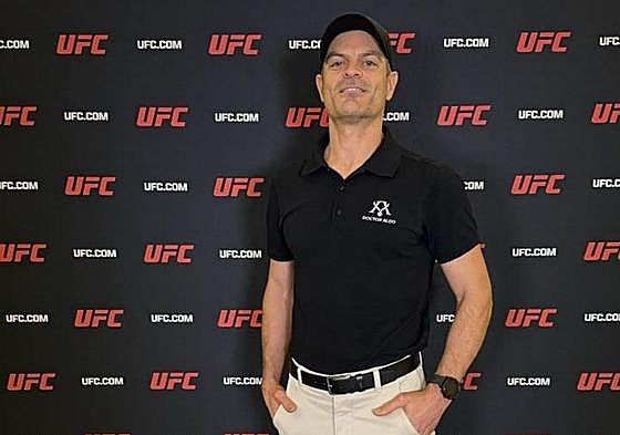 El preparador físico de Ilia Topuria, el alicantino Aldo Martínez.