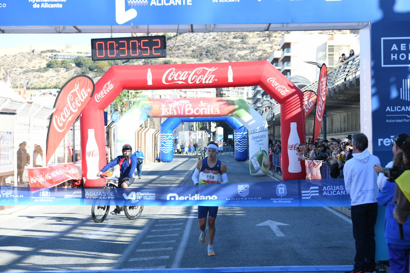 Las mejores imágenes de la Media Maratón de Alicante
