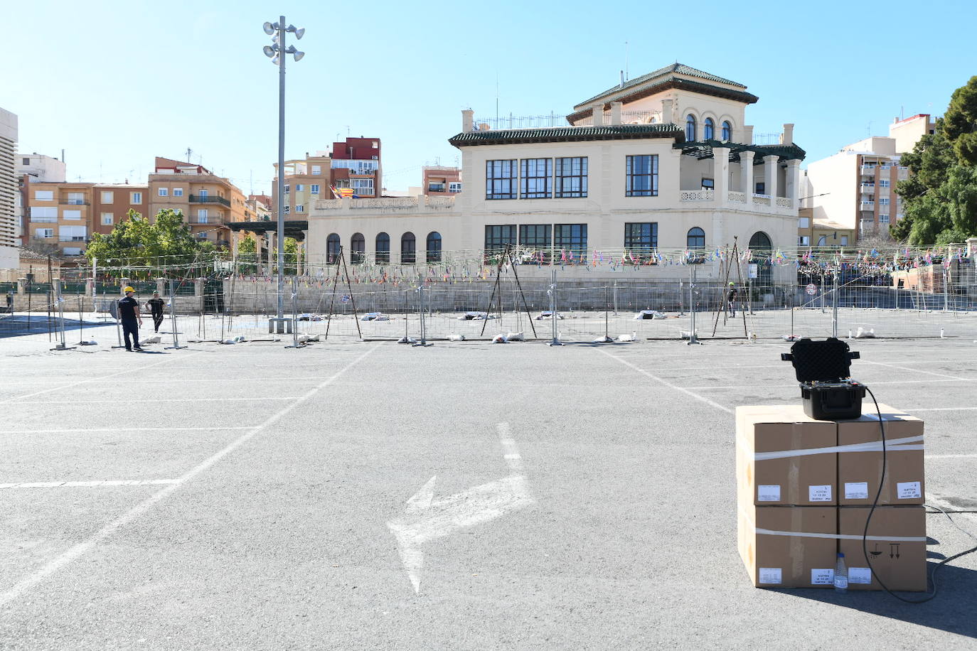 La mascletà de las Hogueras de Alicante en el ADDA, foto a foto