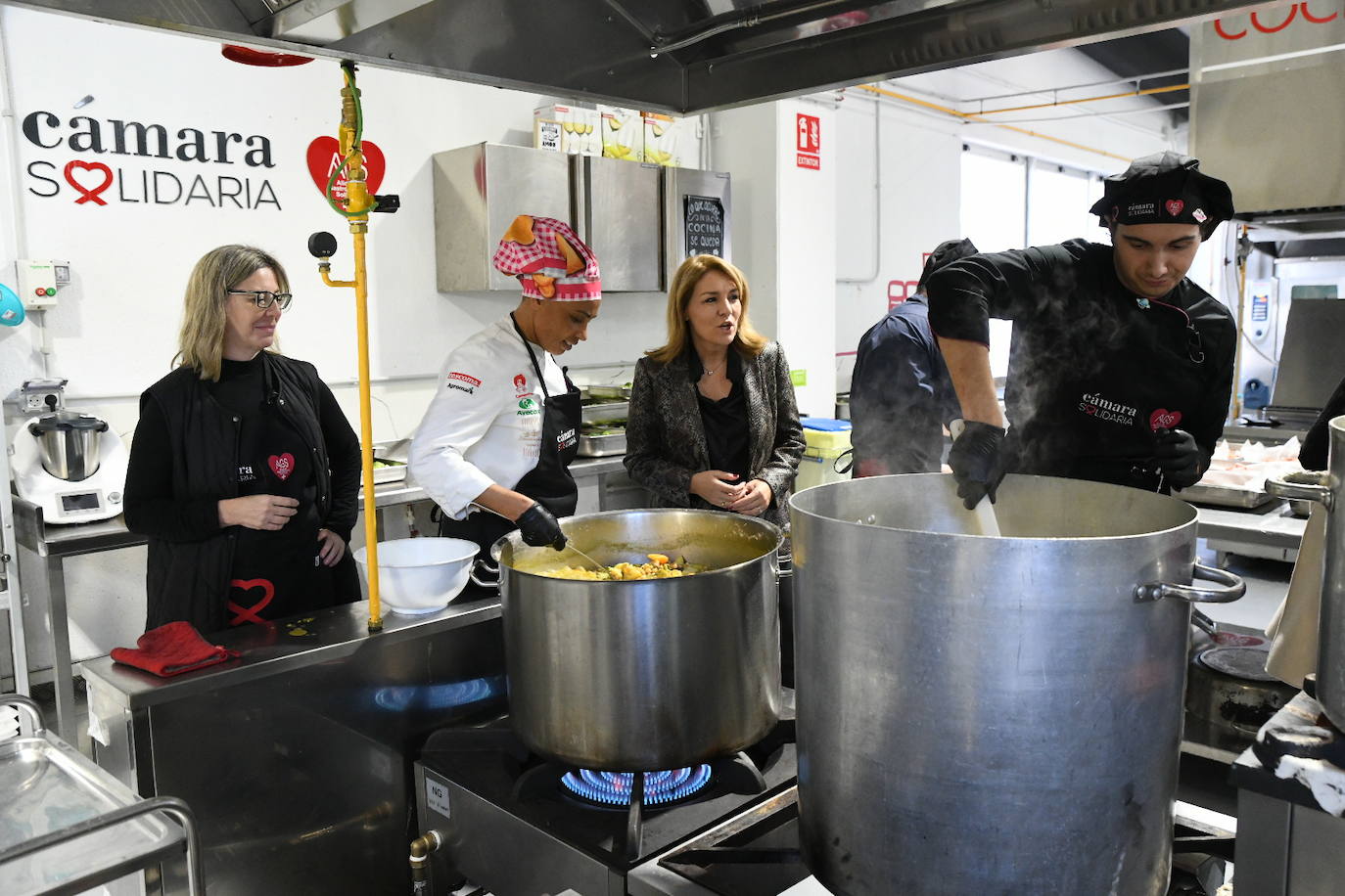 La vicepresidenta del Consell Susana Camarero visita Alicante Gastronómica