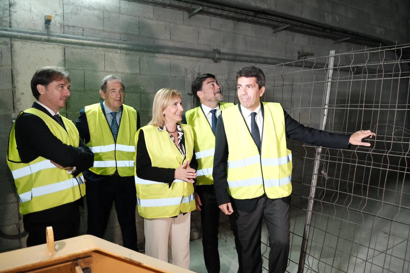 Imagen secundaria 2 - La estación del Tram en Luceros abre este jueves tras un mes cerrada por obras