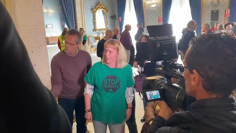 Isabel López en el pleno de Alicante.