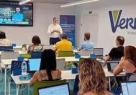 Una de las clases del programa de Labpyme que se impartió en la sede de la tecnológica alicantina Verne.