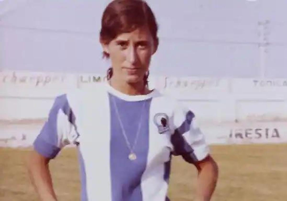 Andrea Piñero en el campo de La Viña, su parque.