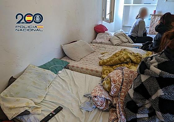 Las mujeres eran obligadas a prostituirse en dos chalets de San Vicente.