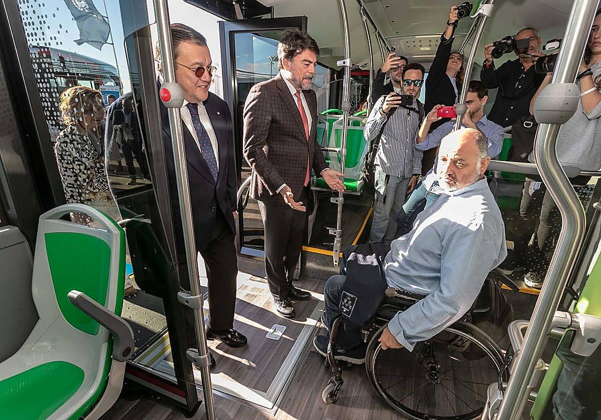 Presentación de las nuevas unidades incorporadas a la flota el 25 de octubre de 2023.