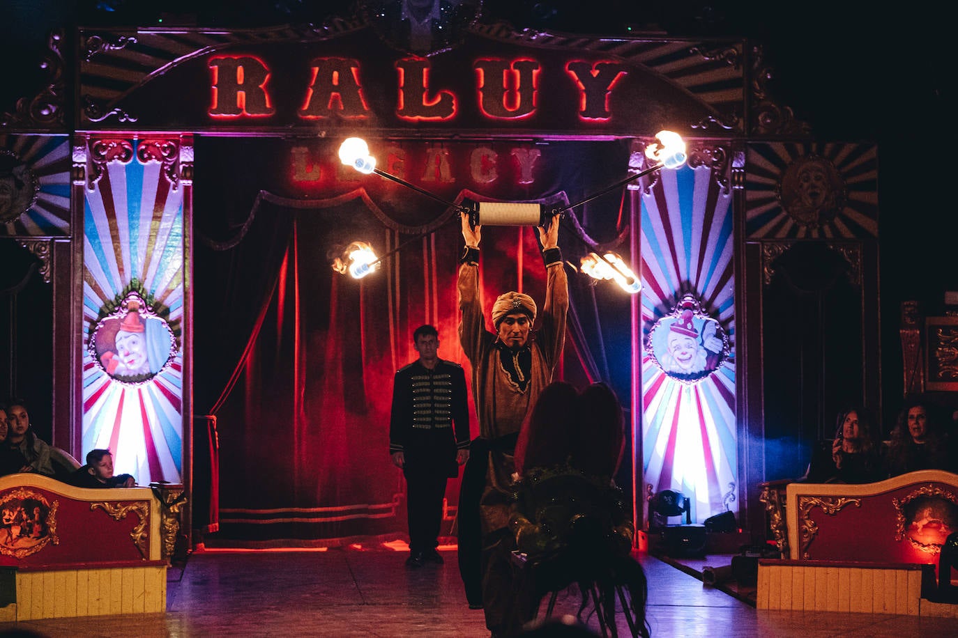 El Circo Raluy Legacy, un oasis de magia, riesgo y humor en Alicante