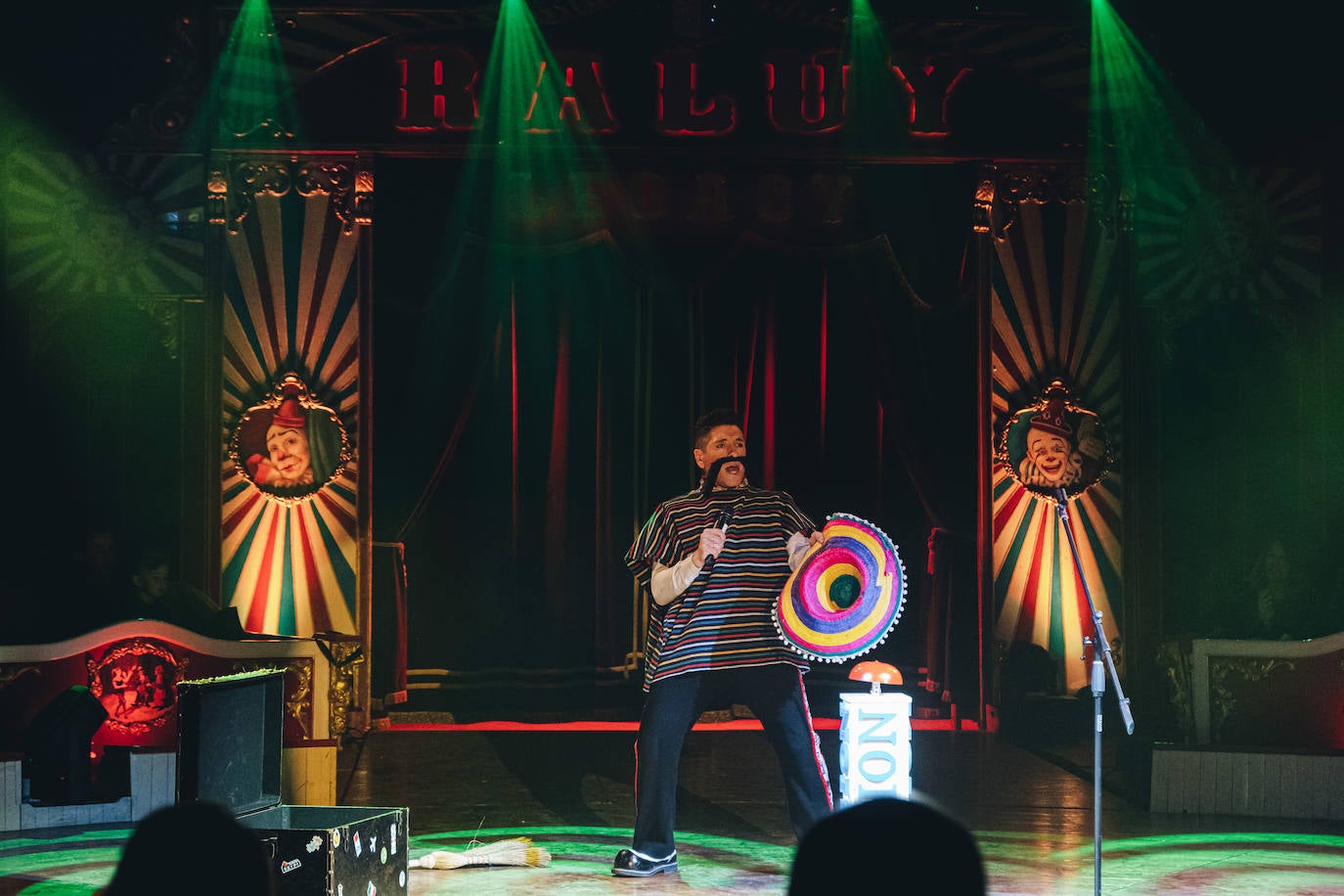 El Circo Raluy Legacy, un oasis de magia, riesgo y humor en Alicante