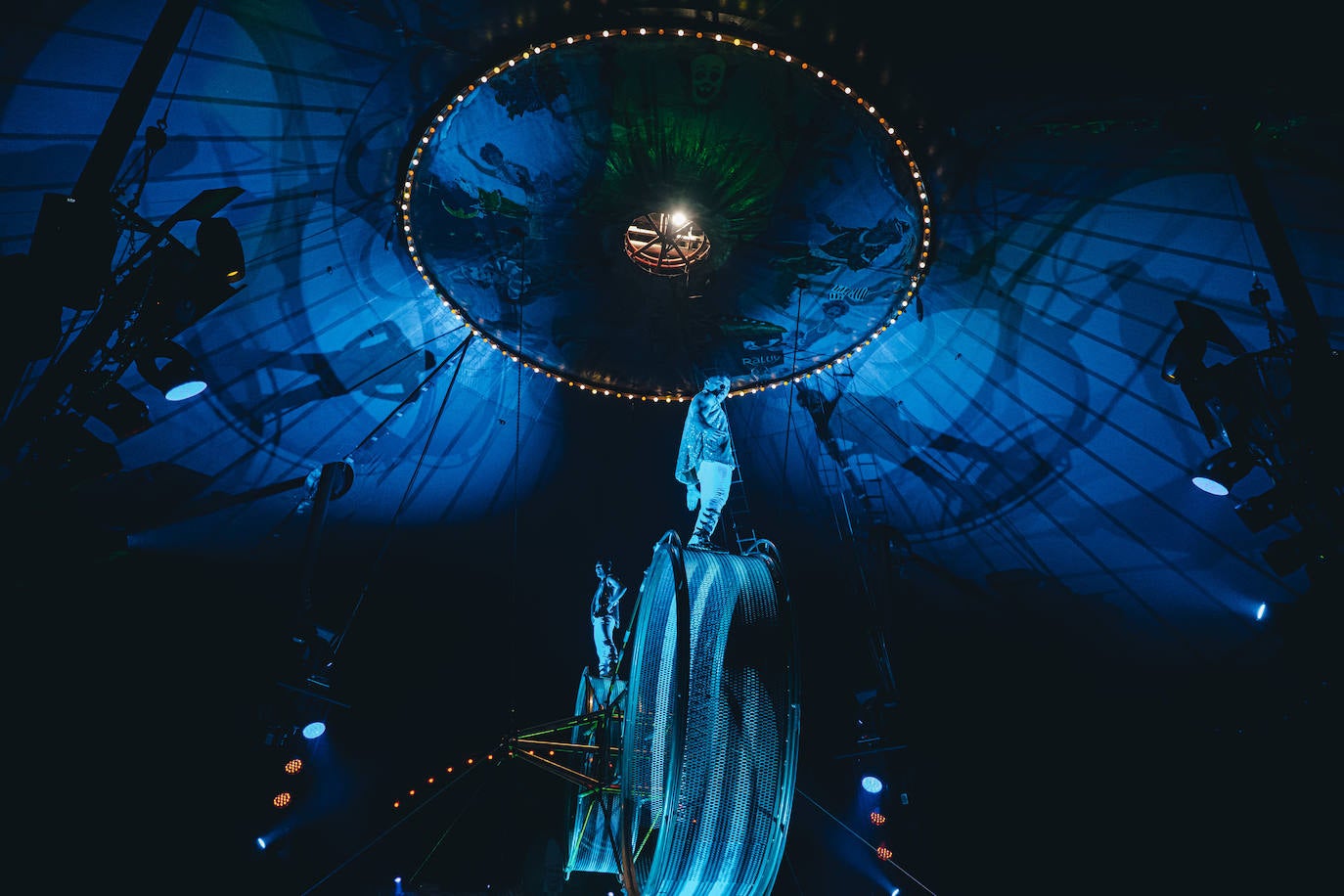 El Circo Raluy Legacy, un oasis de magia, riesgo y humor en Alicante