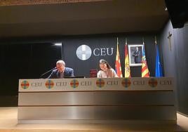 Convocatoria de prensa en la Universidad CEU.