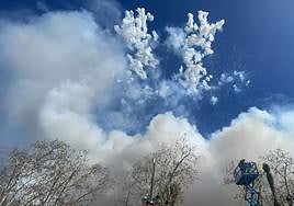 Disparo de Coeters Dragón en las Fallas de Valencia.