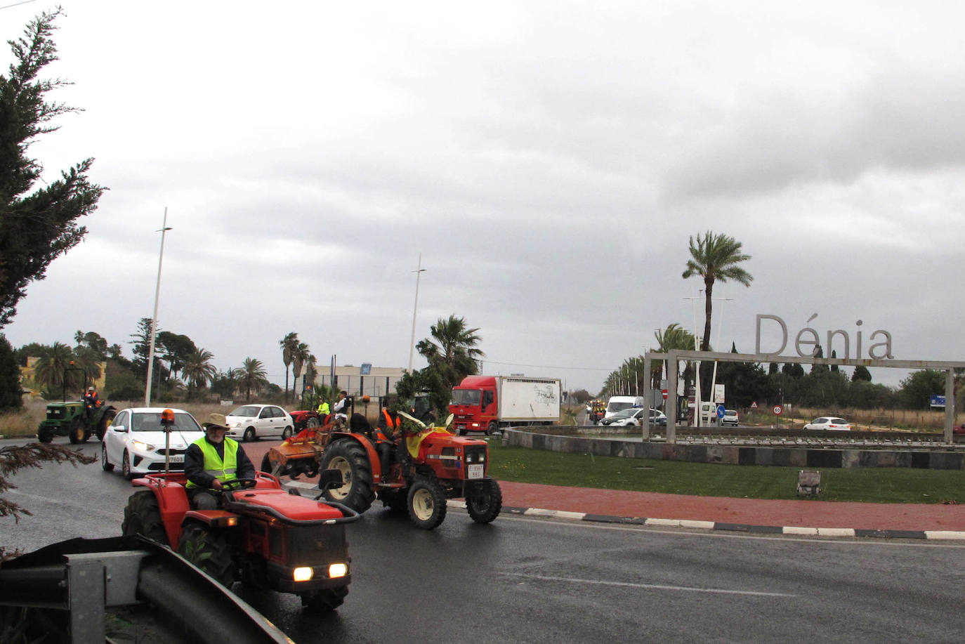 Tractorada de protesta en Dénia