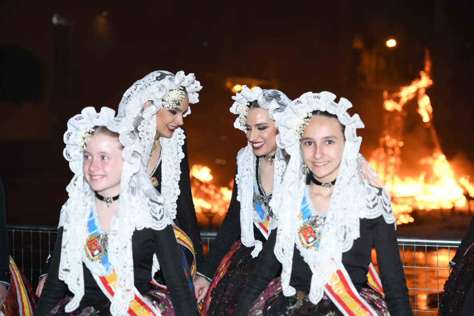 La cremà de las Hogueras de Alicante en Murcia, foto a foto