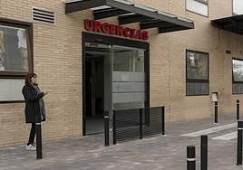 Acceso al servicio de Urgencias del Hospital General de Elche.