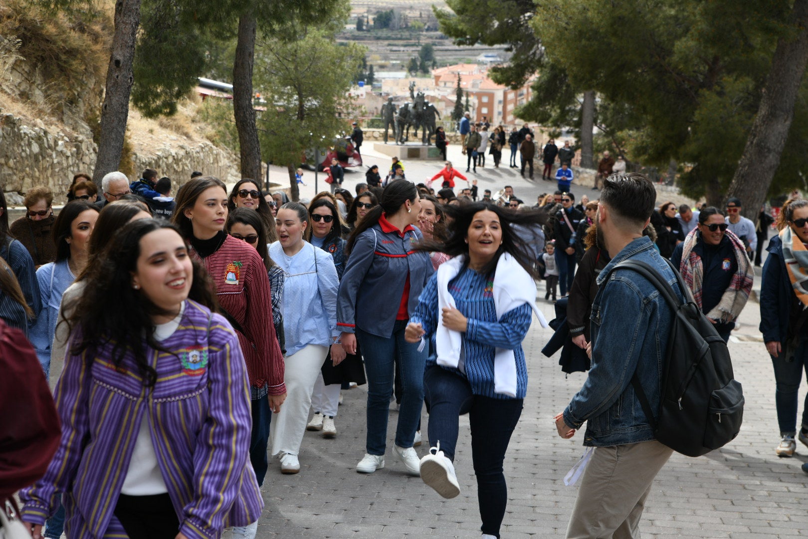 Las Hogueras de Alicante ponen fin a las convivencias con una misa en Caravaca de la Cruz