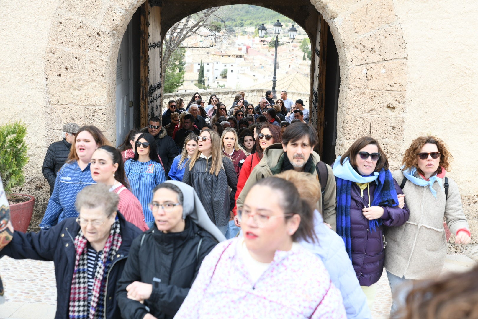 Las Hogueras de Alicante ponen fin a las convivencias con una misa en Caravaca de la Cruz