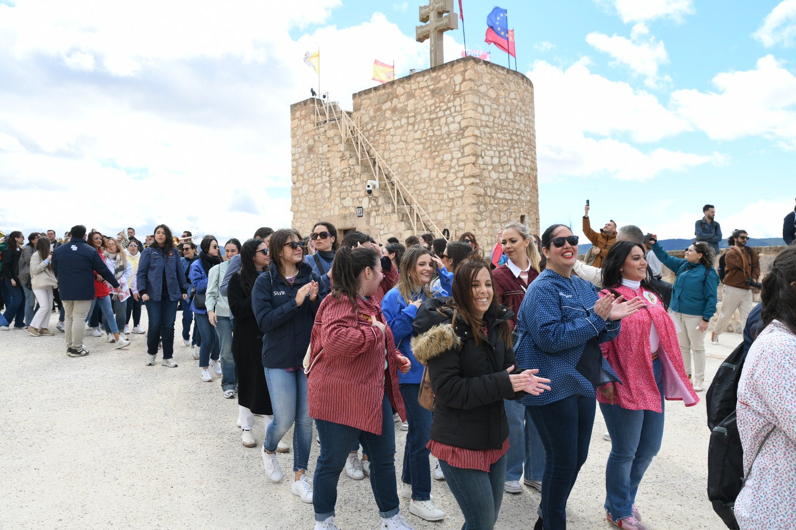 Las Hogueras de Alicante ponen fin a las convivencias con una misa en Caravaca de la Cruz