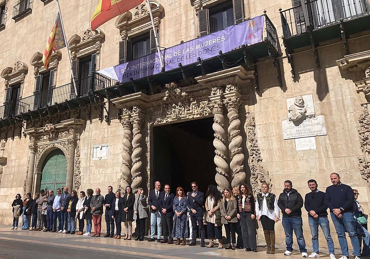 Alicante recuerda con dolor el 11M veinte años después