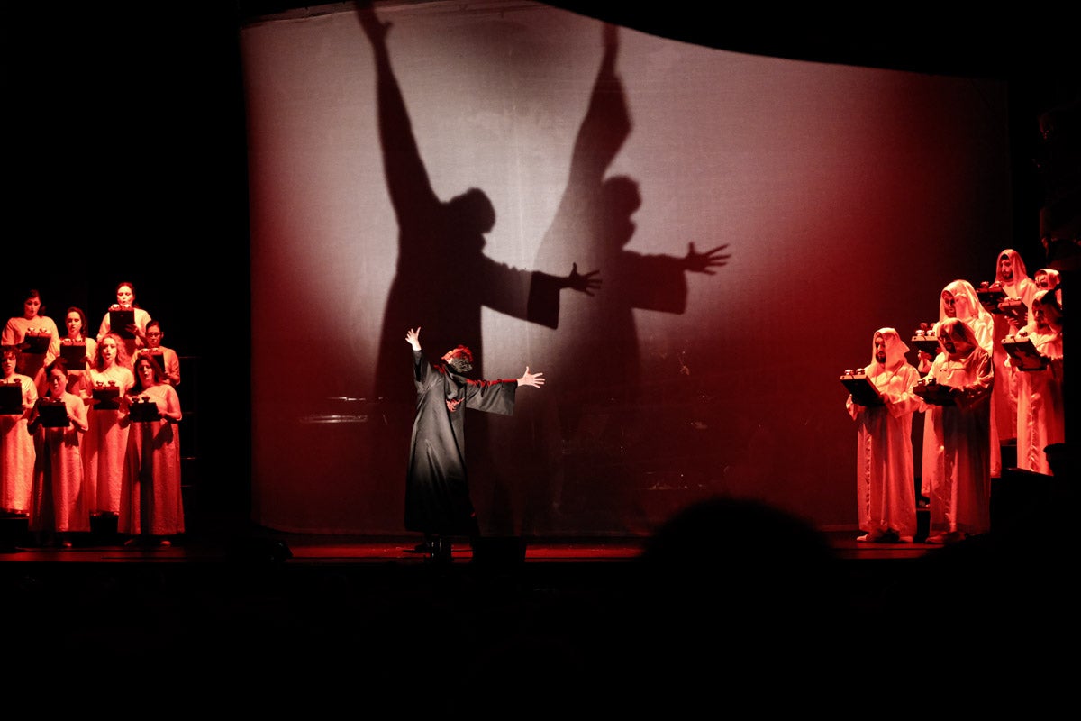 La Fura dels Baus pone a vibrar el Teatro Principal de Alicante con el estreno de &#039;Carmina Burana&#039;