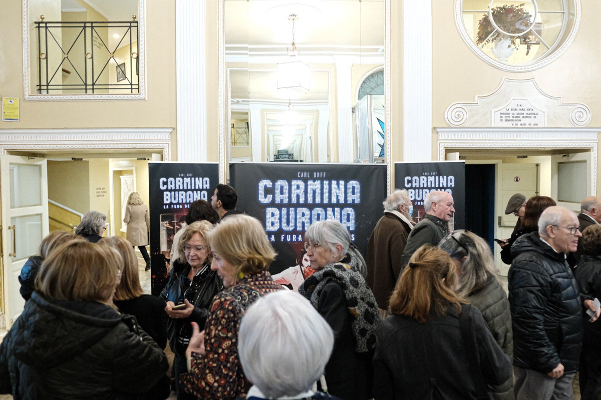 La Fura dels Baus pone a vibrar el Teatro Principal de Alicante con el estreno de &#039;Carmina Burana&#039;