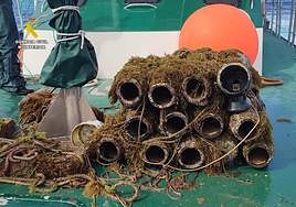 'Cadufos', arte de pesca ilegal decomisada por la Guardia Civil en la operación.
