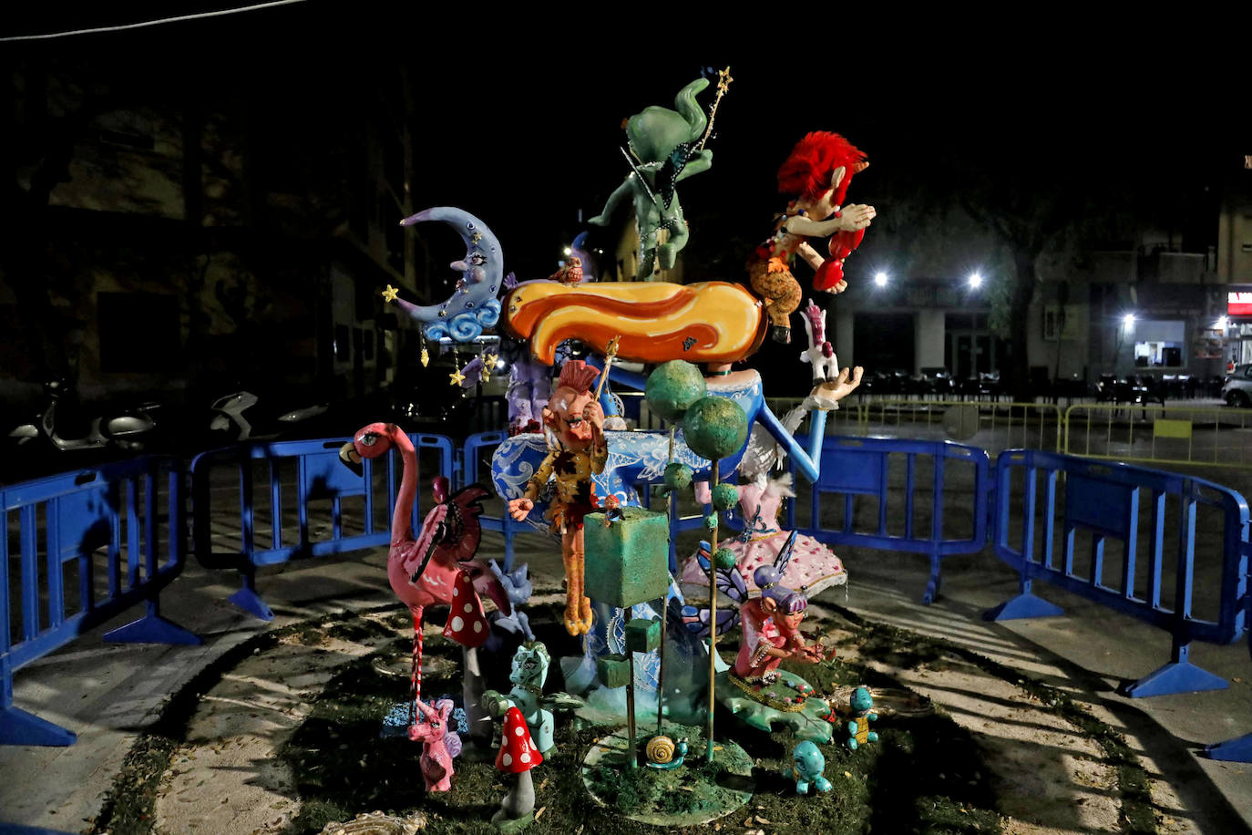 Las fallas de Dénia ya lucen con todo su esplendor