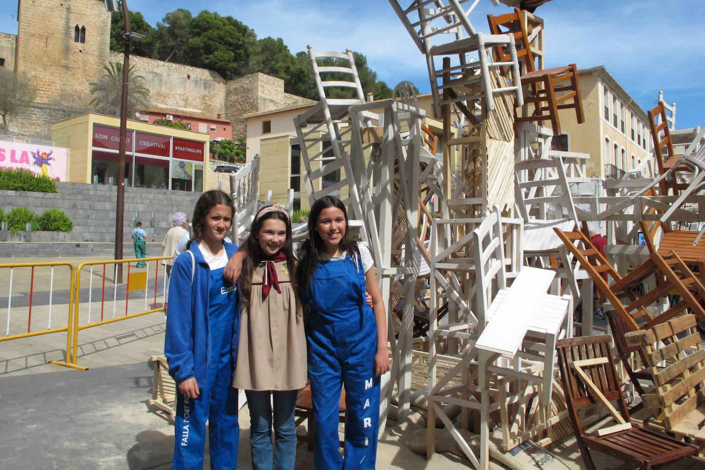 Las fallas de Dénia ya lucen con todo su esplendor