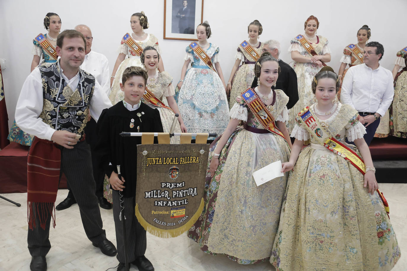 Así han vivido las fallas de Dénia la entrega de premios infantiles