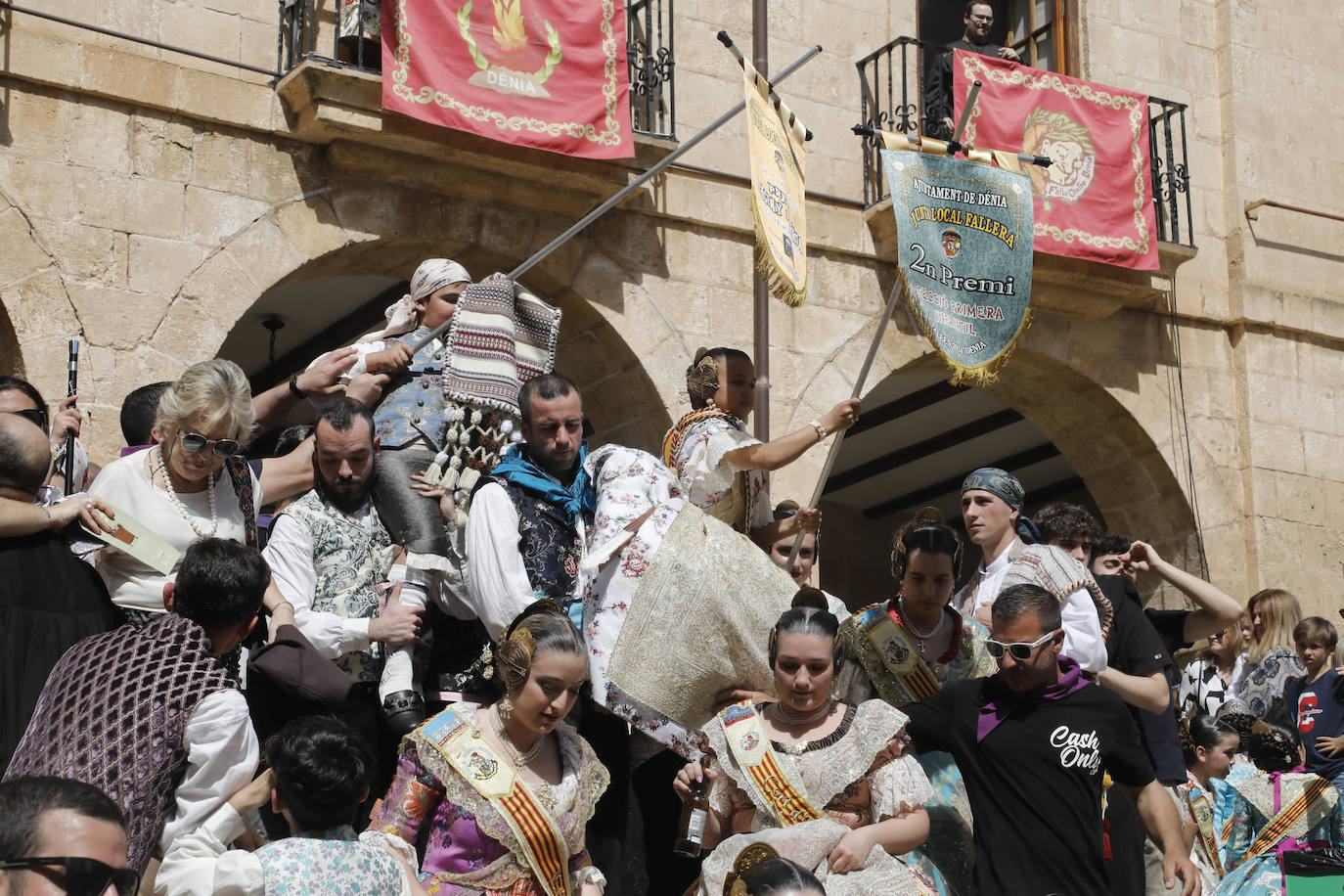Así han vivido las fallas de Dénia la entrega de premios infantiles