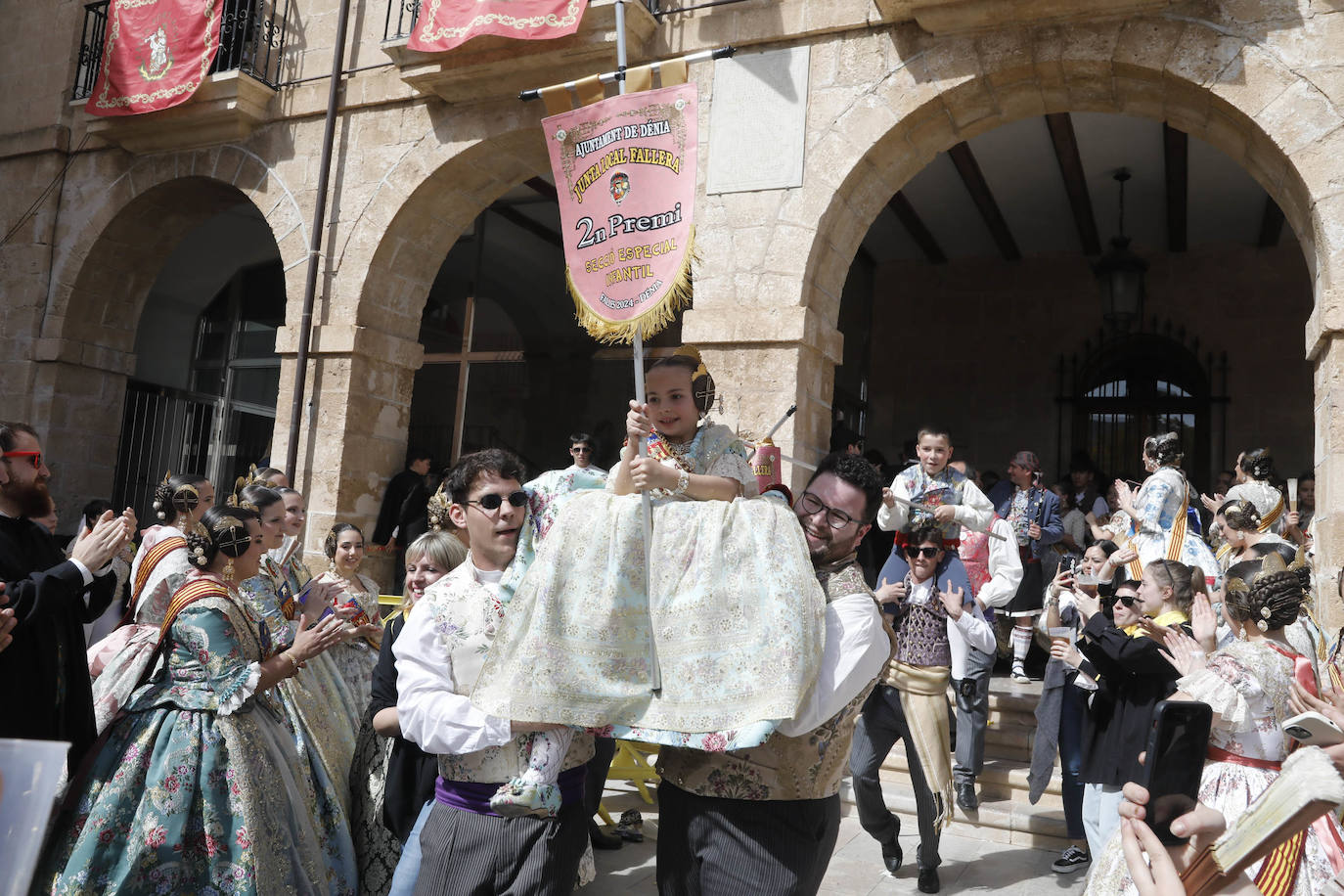 Así han vivido las fallas de Dénia la entrega de premios infantiles