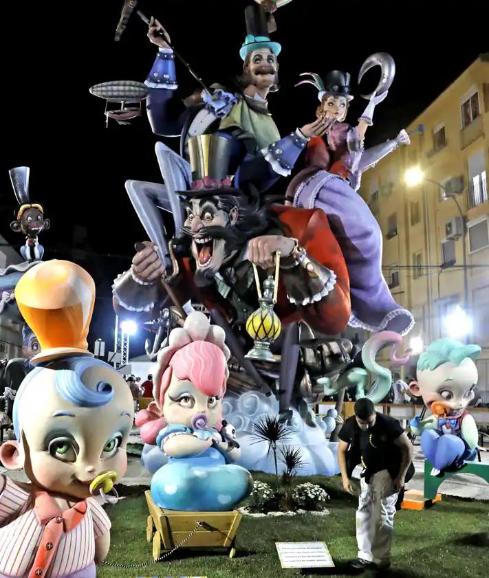 Imagen secundaria 2 - Los monumentos de Darrere del Castell, Saladar y Diana.