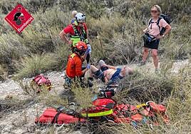 Rescate del noruego deshidratado en el pantano de Tibi.