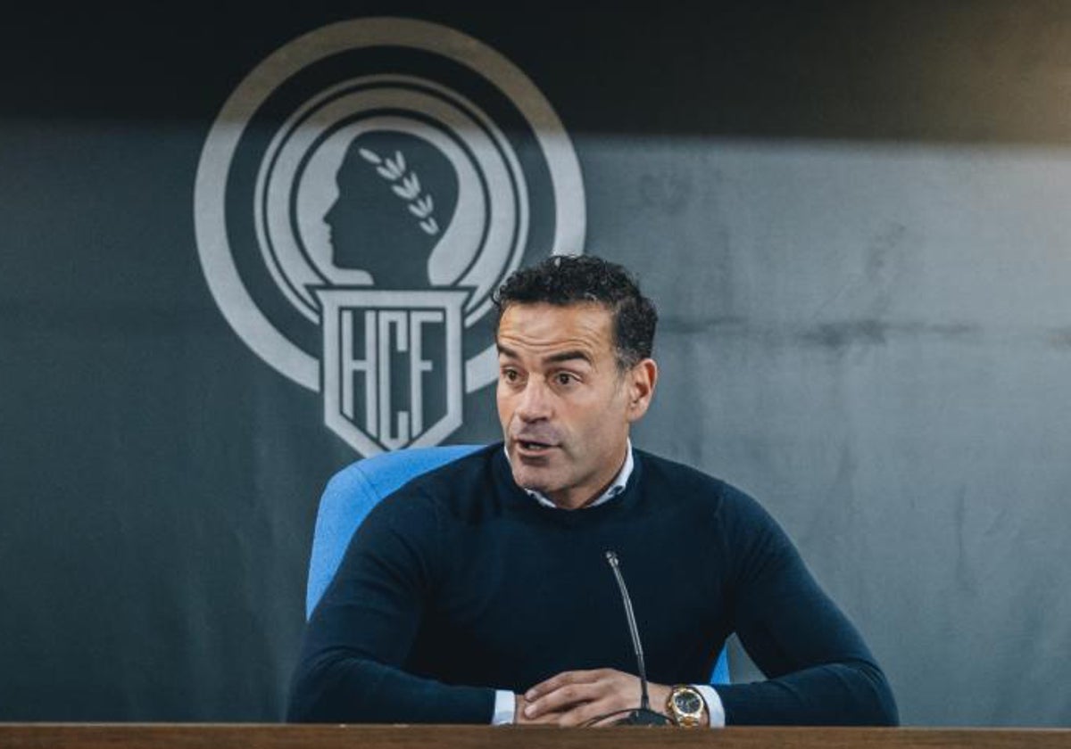 El director deportivo del Hércules Paco Peña.