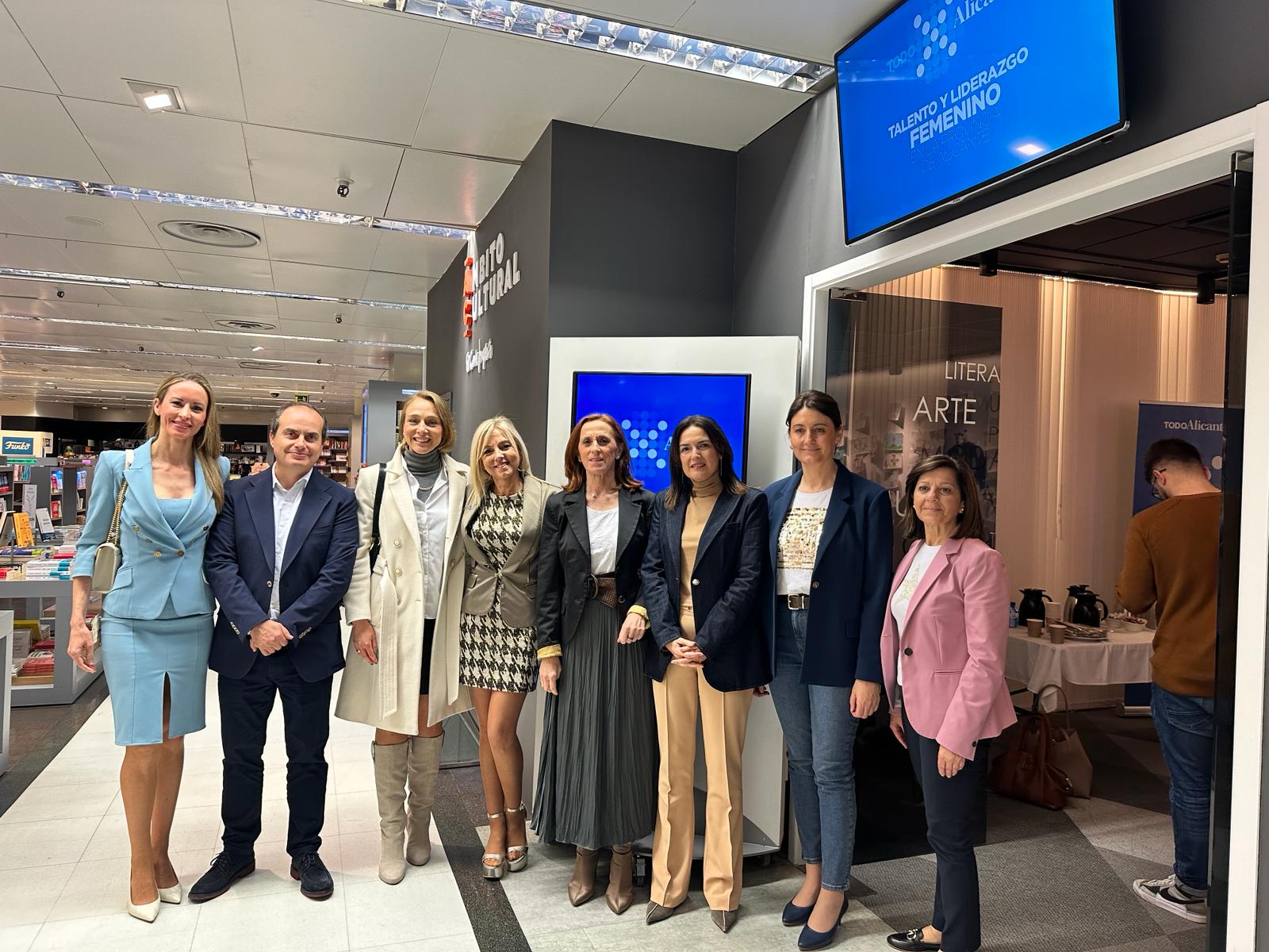 Imágenes del foro &#039;Talento y liderazgo femenino&#039; de TodoAlicante