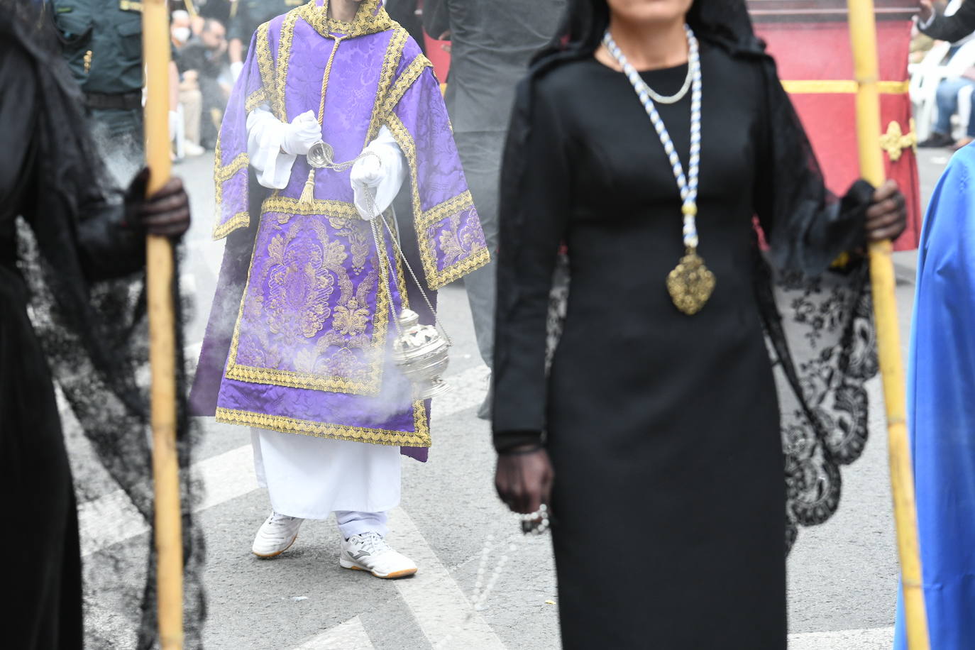 Palmas, ramas de olivo y los primeros pasos abren la carrera oficial de la Semana Santa alicantina