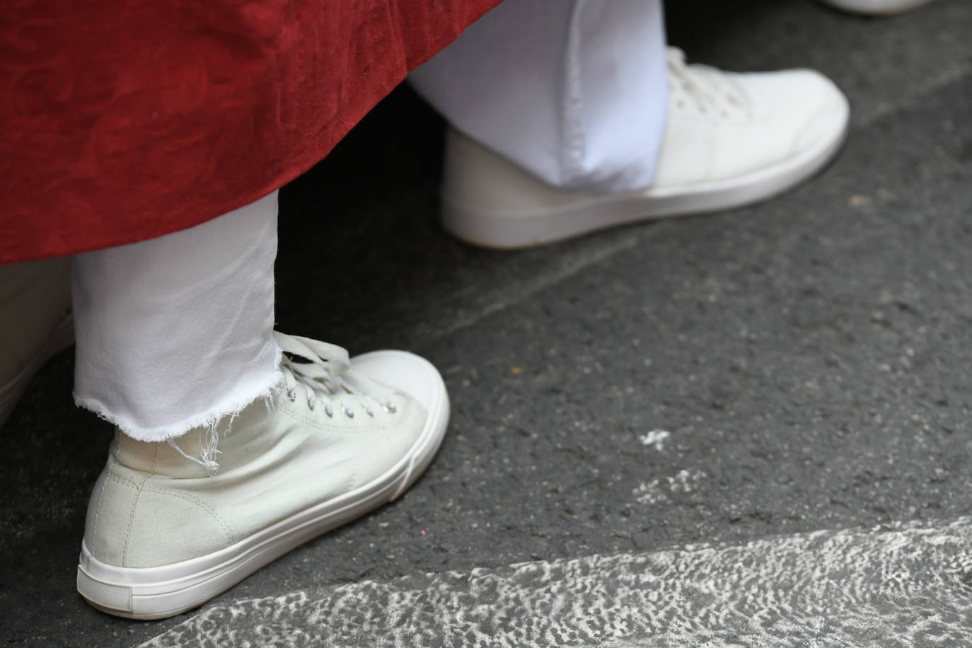 Palmas, ramas de olivo y los primeros pasos abren la carrera oficial de la Semana Santa alicantina