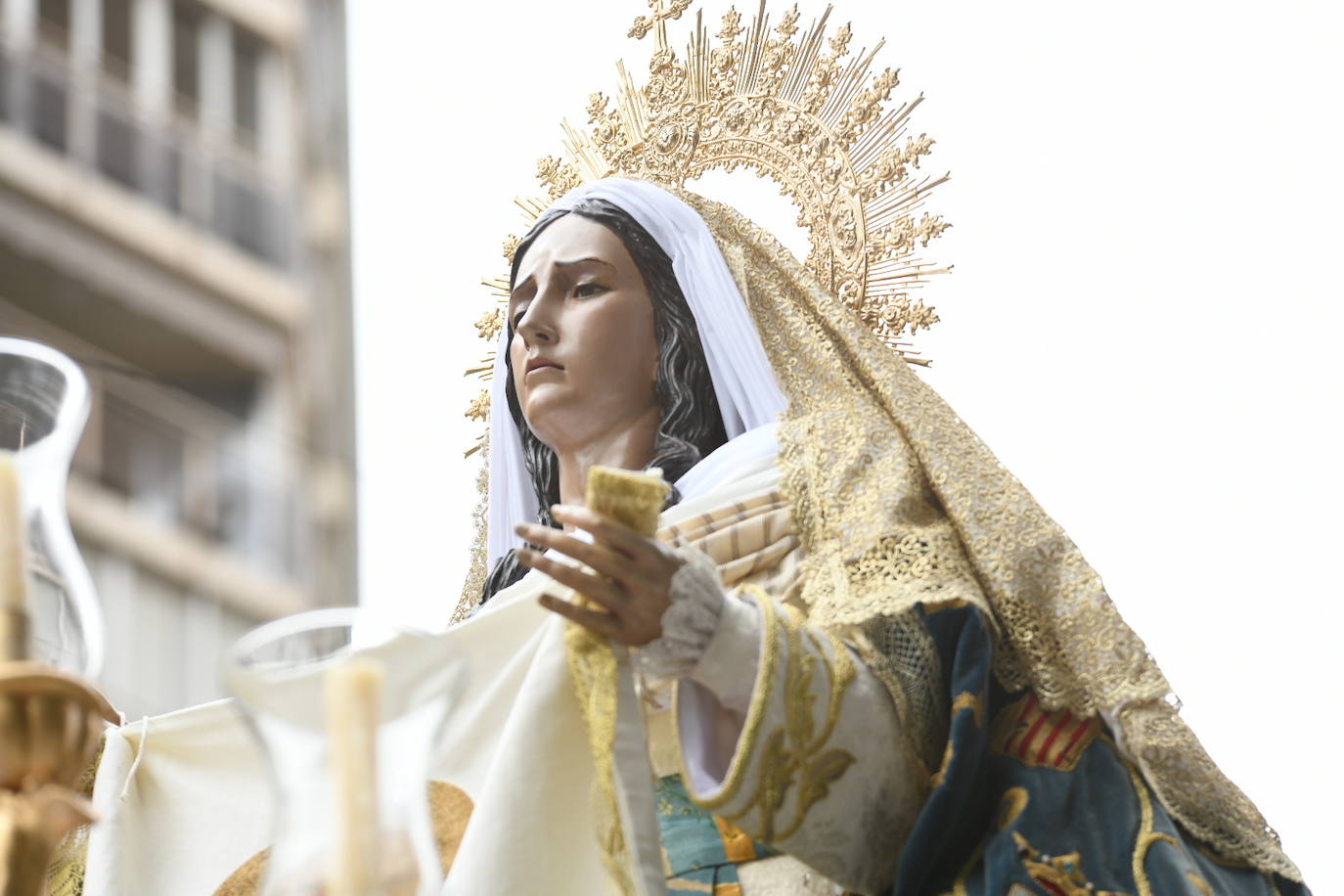 Palmas, ramas de olivo y los primeros pasos abren la carrera oficial de la Semana Santa alicantina