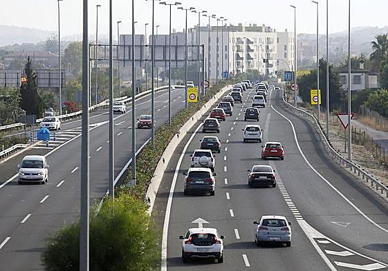 Tramo de la A-7 en su paso por Sant Joan.