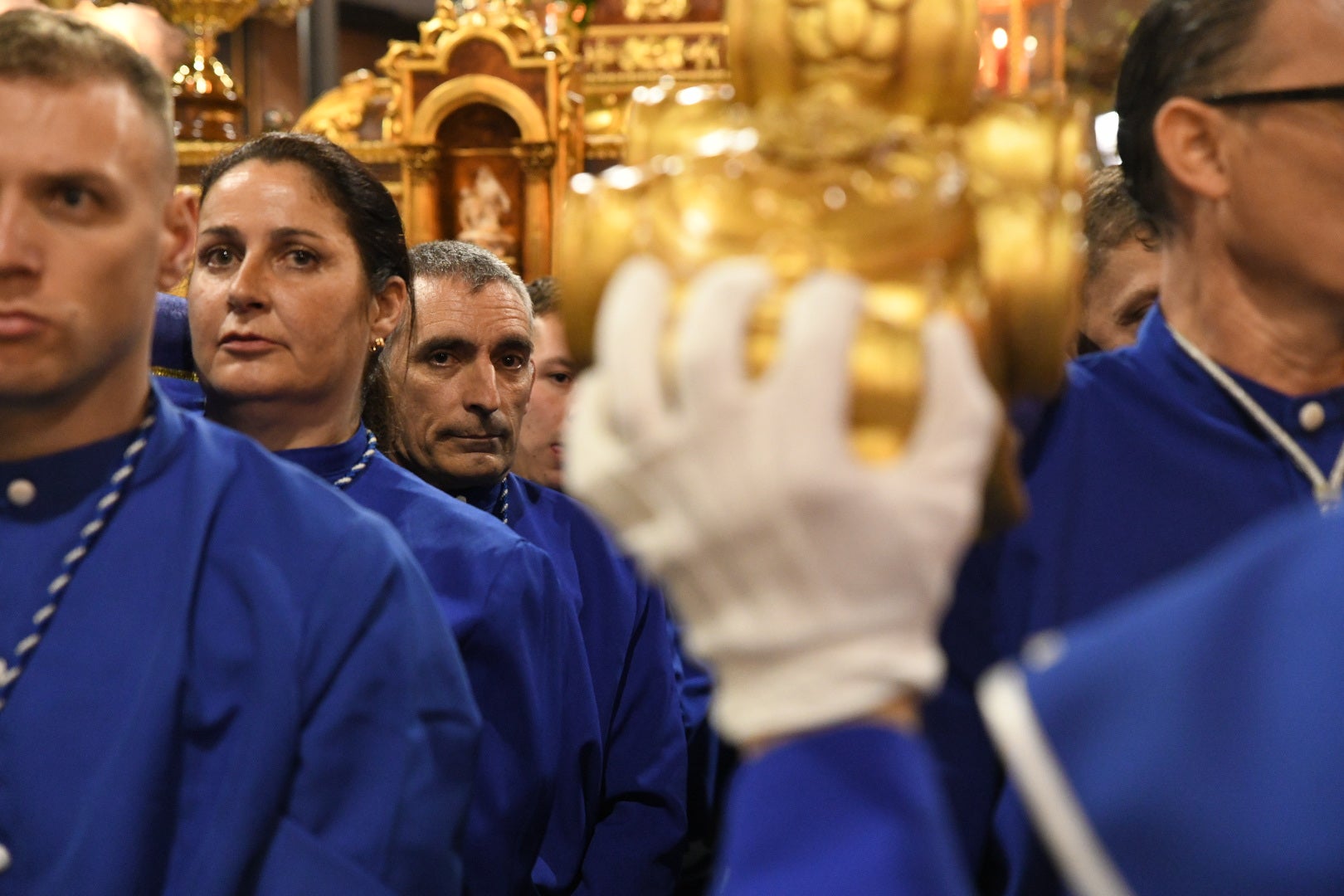 Encuentro entre el Cristo de la Paz y María Santísima del Mayor Dolor a las puertas del Teatro Principal de Alicante